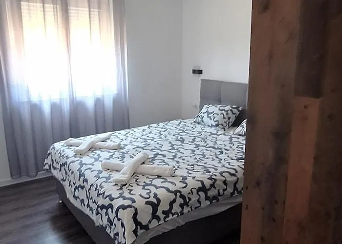 Apartment Ana *